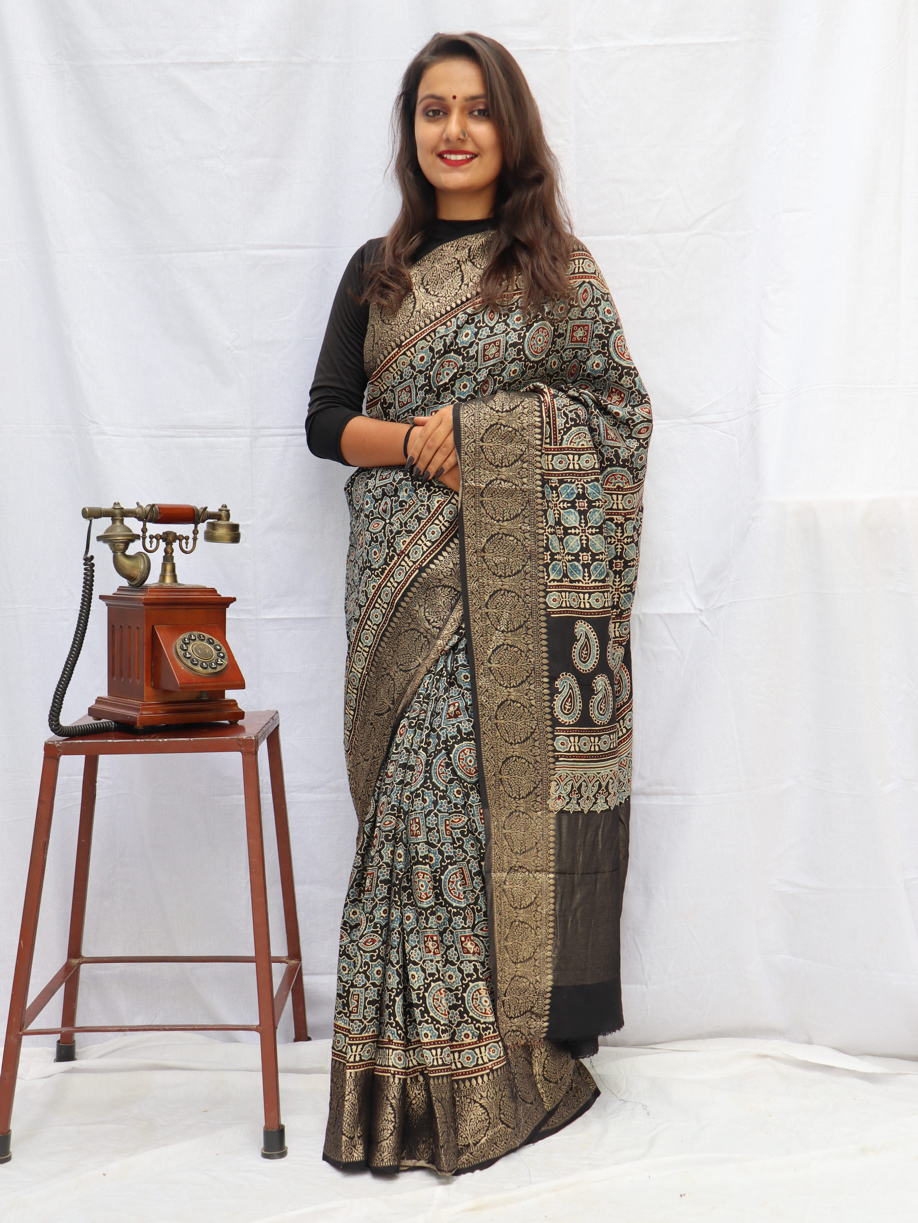 HANDCRAFTED CHANDERI SILK WEAVING SAREE WITH TRADITIONAL AJRAKH PRINTS IN VEGETABLE DYES